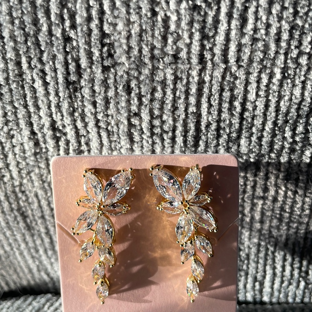 Wedding earrings